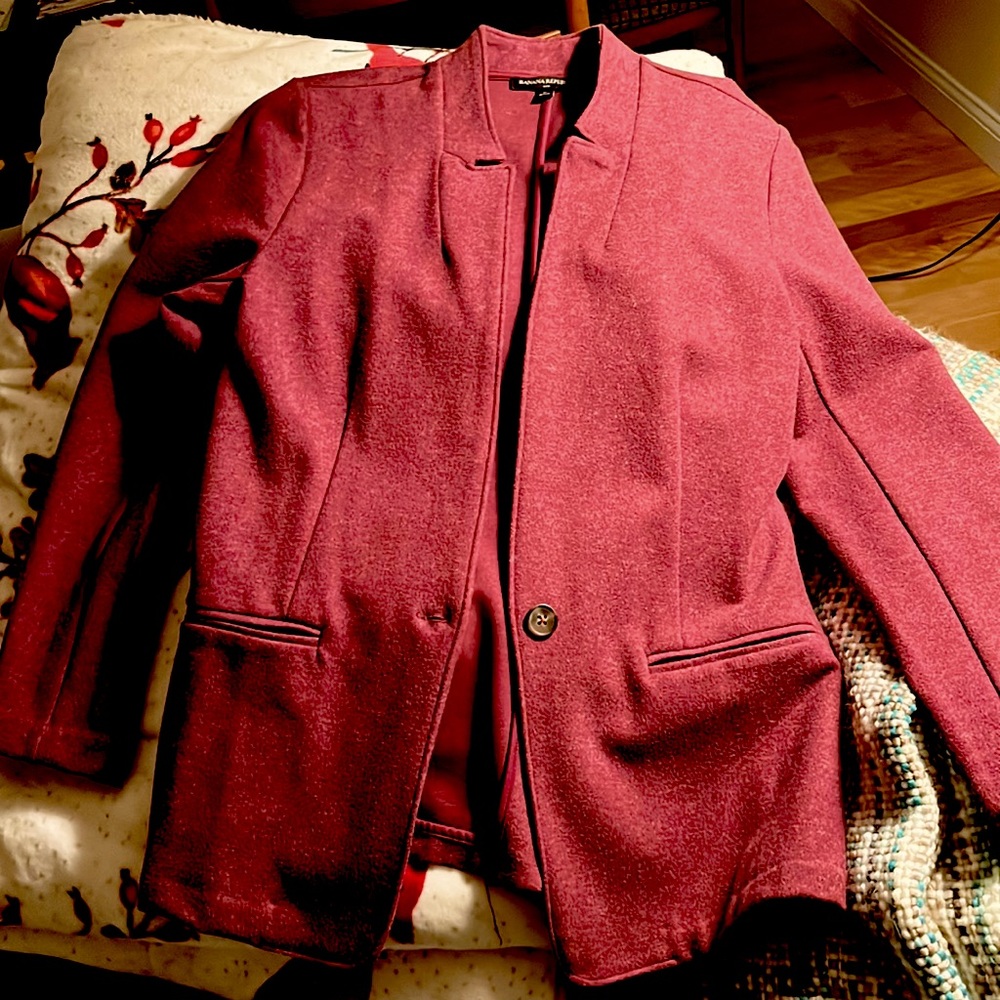 Banana Republic Women’s knit notched collar blazer